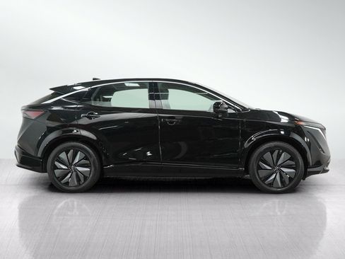 Used 2023 Nissan Ariya FWD image 6
