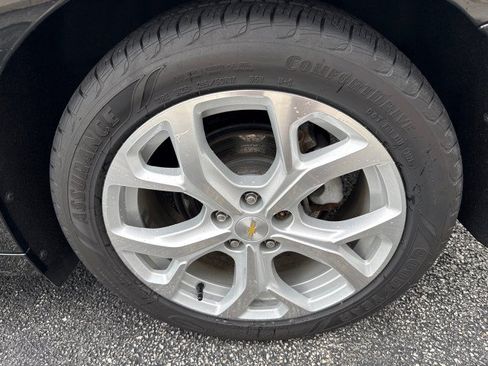 Used 2017 Chevrolet Volt Premier FWD image 11