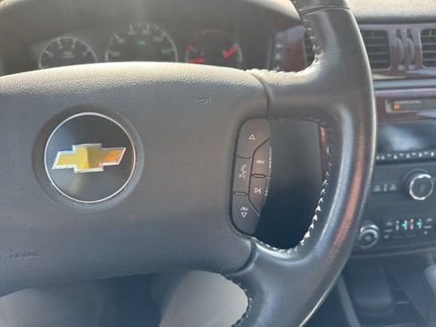Used 2011 Chevrolet Impala LT image 16