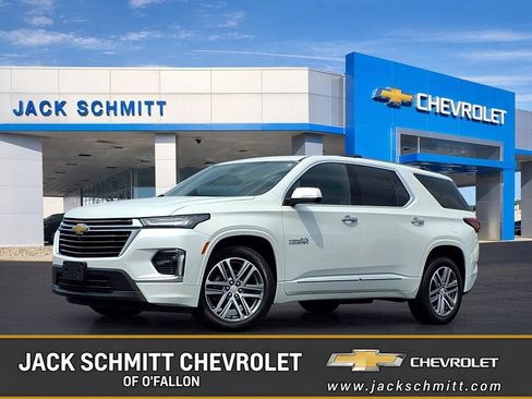 Used 2023 Chevrolet Traverse High Country w/ LPO, Floor Liner Package FWD image 1