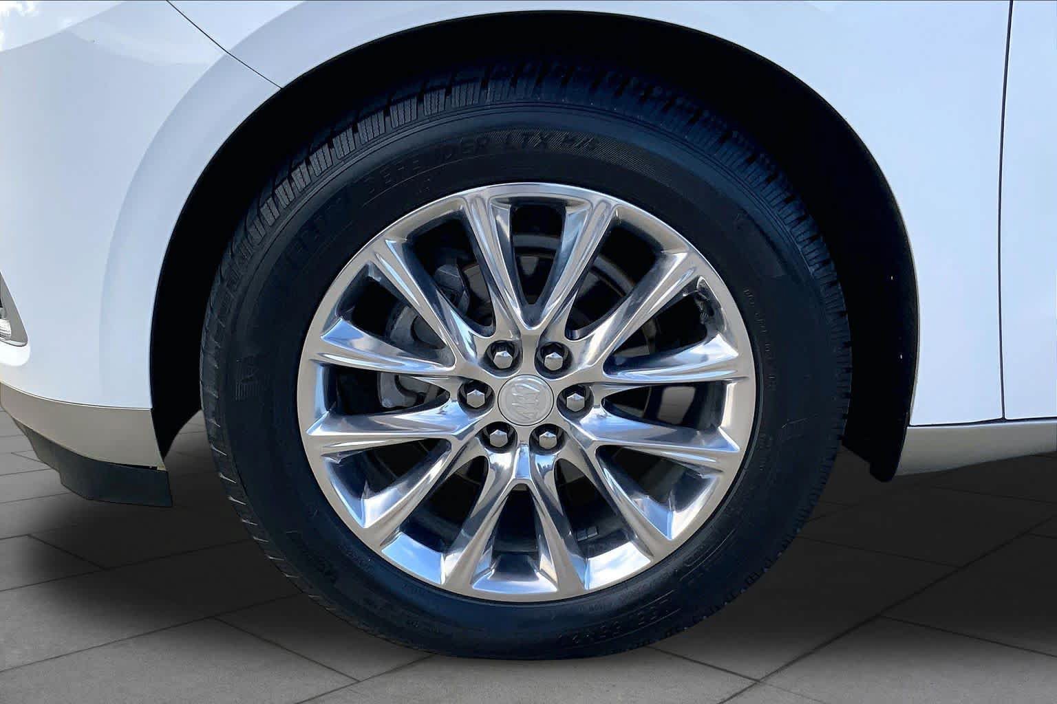 Used 2020 Buick Enclave Essence FWD image 10