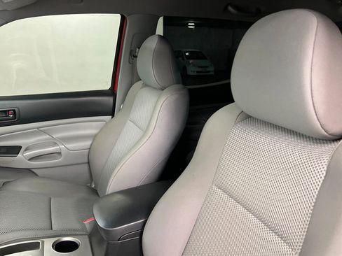 Used 2015 Toyota Tacoma PreRunner w/ TRD Off-Road Package RWD image 17