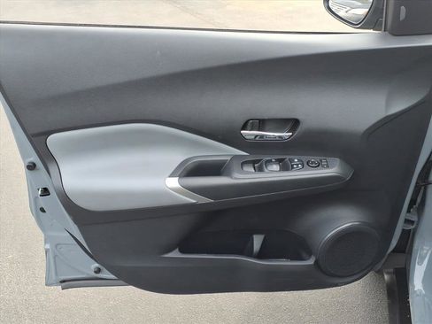 Used 2024 Nissan Kicks SR w/ SR Premium Package image 8