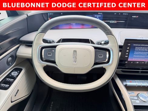 Used 2024 Lincoln Nautilus Reserve w/ Equipment Group 202A AWD/4WD image 13