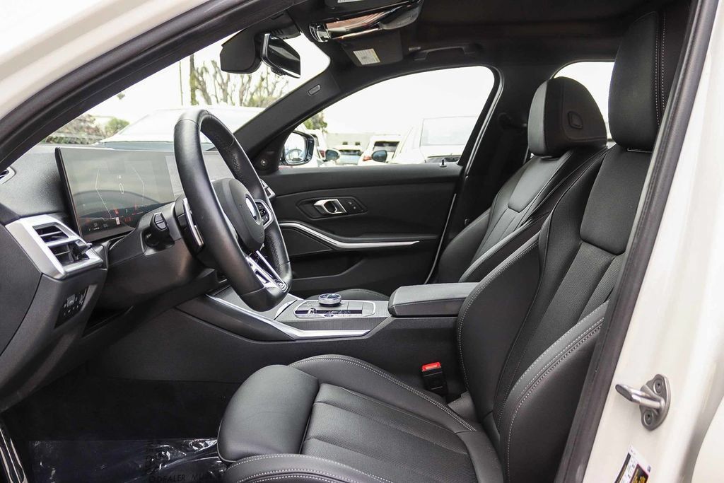 Used 2026 BMW 330i Sedan w/ M Sport Package RWD image 18