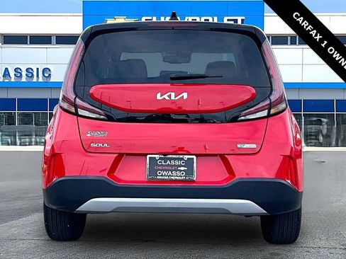 Used 2023 Kia Soul EX FWD image 4