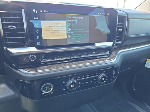 Used 2023 Chevrolet Silverado 1500 LT AWD/4WD image 22