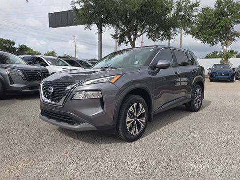 Certified 2023 Nissan Rogue SV FWD image 4