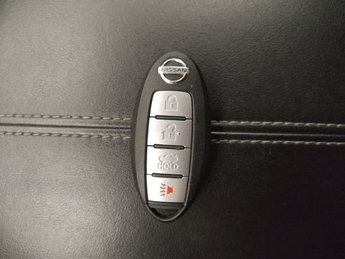 Used 2023 Nissan Sentra SV FWD image 32