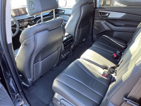 Used 2024 Acura MDX SH-AWD w/ Technology Package image 22