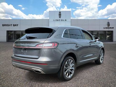 Used 2022 Lincoln Nautilus Reserve AWD/4WD image 5
