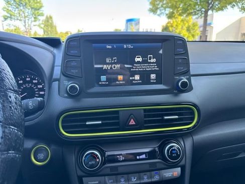 Used 2019 Hyundai Kona Limited FWD image 13