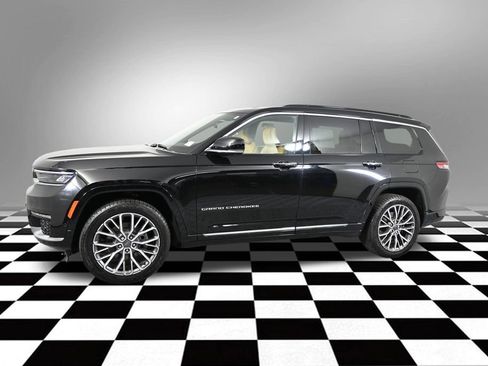 Used 2024 Jeep Grand Cherokee L Summit AWD/4WD image 3
