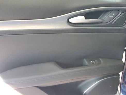 Used 2018 Alfa Romeo Stelvio Ti Sport image 16