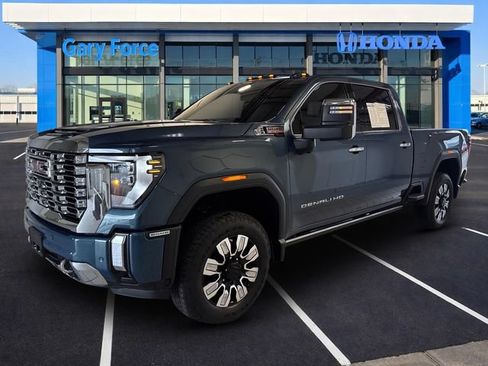 Used 2026 GMC Sierra 2500 Denali w/ Denali Reserve Package AWD/4WD image 4