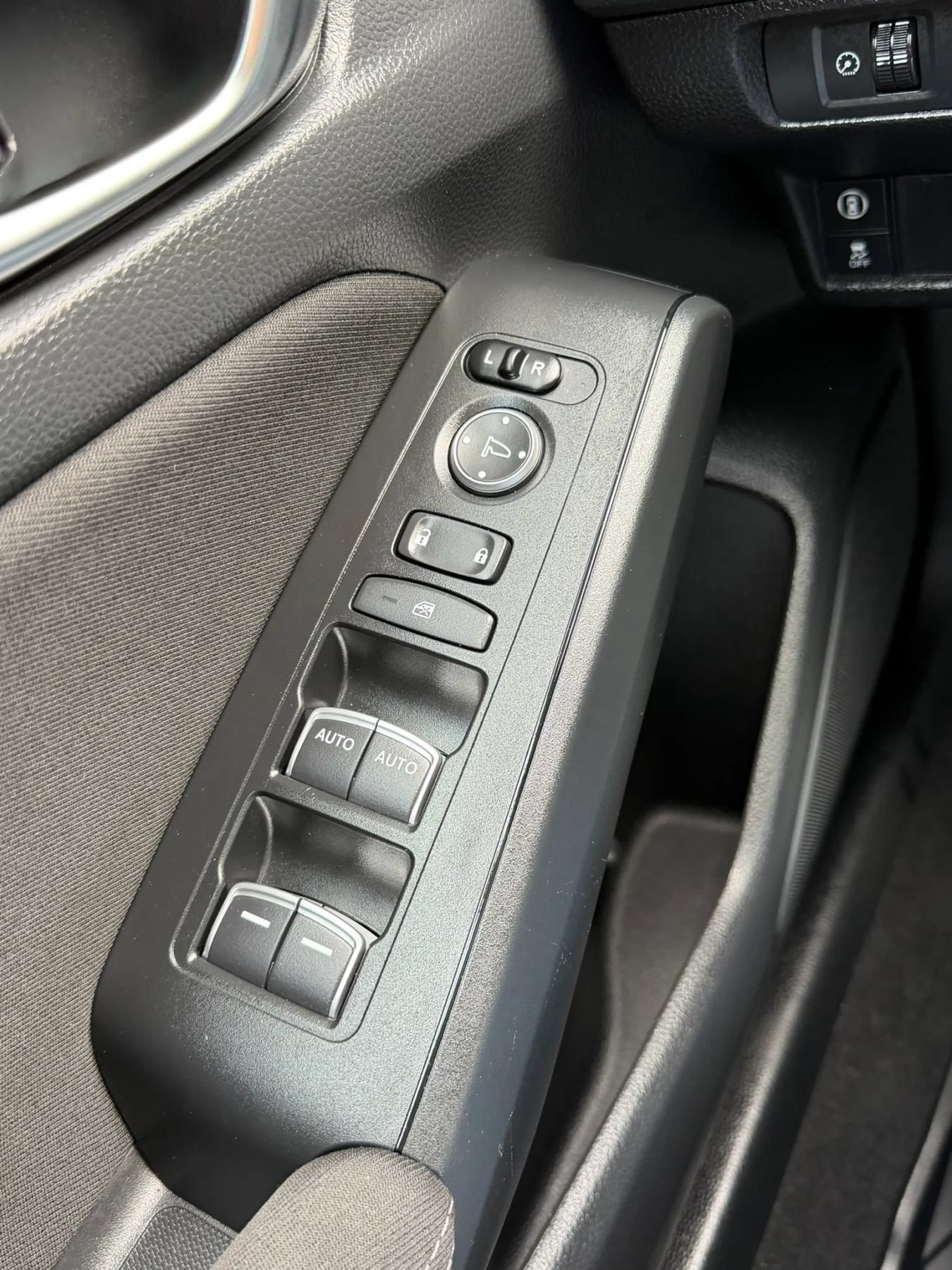 Used 2023 Honda Civic Sport image 16