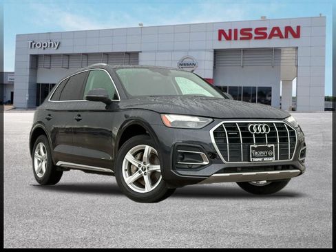 Used 2023 Audi Q5 2.0T Premium w/ Convenience Package AWD/4WD image 1
