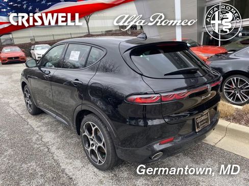 New 2024 Alfa Romeo Tonale Veloce image 7