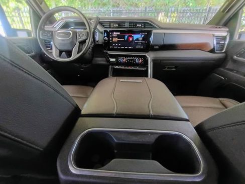 Used 2024 GMC Sierra 2500 Denali w/ Denali Reserve Package AWD/4WD image 34