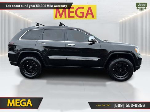 Used 2013 Jeep Grand Cherokee Overland w/ Advance Technology Group AWD/4WD image 5
