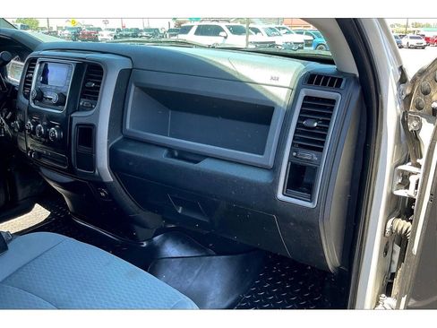 Used 2016 RAM 1500 ST w/ SXT Appearance Group image 17