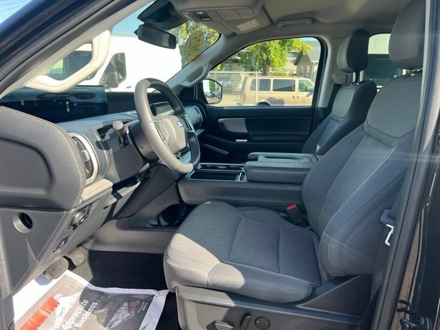 Used 2025 Ford Expedition Active AWD/4WD image 10