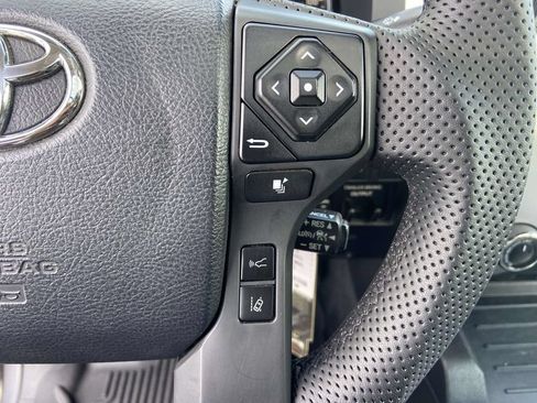 Used 2018 Toyota Tundra Limited AWD/4WD image 34