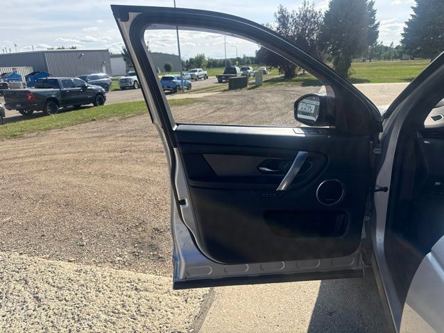Used 2020 Land Rover Discovery Sport SE R-Dynamic AWD/4WD image 20