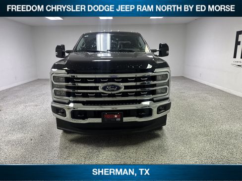Used 2024 Ford F350 Lariat AWD/4WD image 2