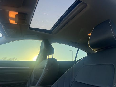 Used 2024 Nissan Altima 2.5 SR w/ SR Premium Package image 11