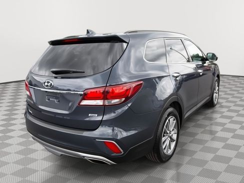 Used 2018 Hyundai Santa Fe SE AWD/4WD image 5