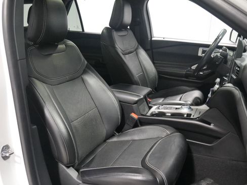 Certified 2022 Ford Explorer ST w/ Equipment Group 401A image 15