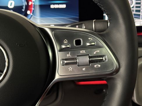 Used 2024 Mercedes-Benz G 550 image 27