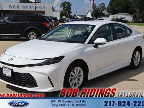 Used 2025 Toyota Camry LE FWD image 1