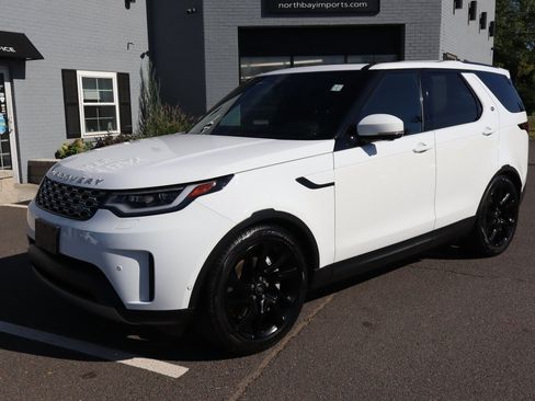 Used 2023 Land Rover Discovery S AWD/4WD image 2