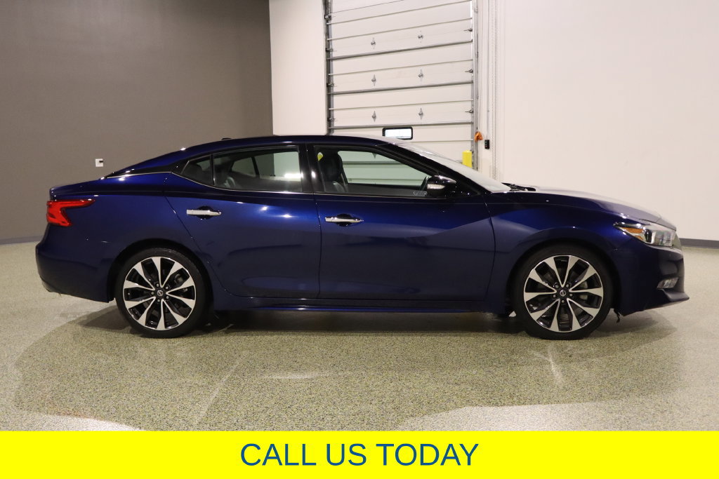 Used 2016 Nissan Maxima SR FWD image 11
