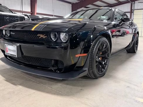 Used 2022 Dodge Challenger R/T Scat Pack RWD image 7