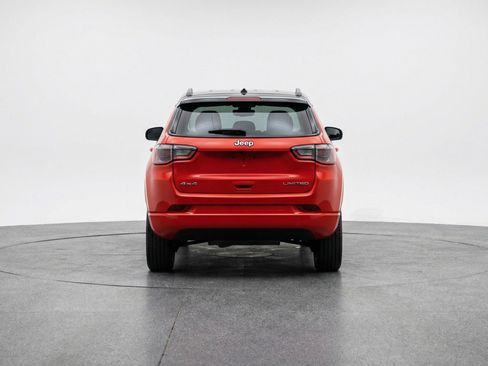 Used 2025 Jeep Compass Trailhawk image 7