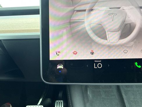 Used 2022 Tesla Model Y Performance AWD/4WD image 23