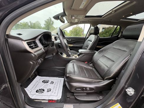 Used 2019 GMC Acadia Denali w/ Technology Package AWD/4WD image 22