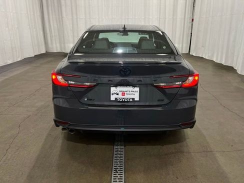 Certified 2025 Toyota Camry SE FWD image 5
