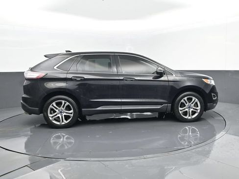 Used 2016 Ford Edge Titanium AWD/4WD image 4