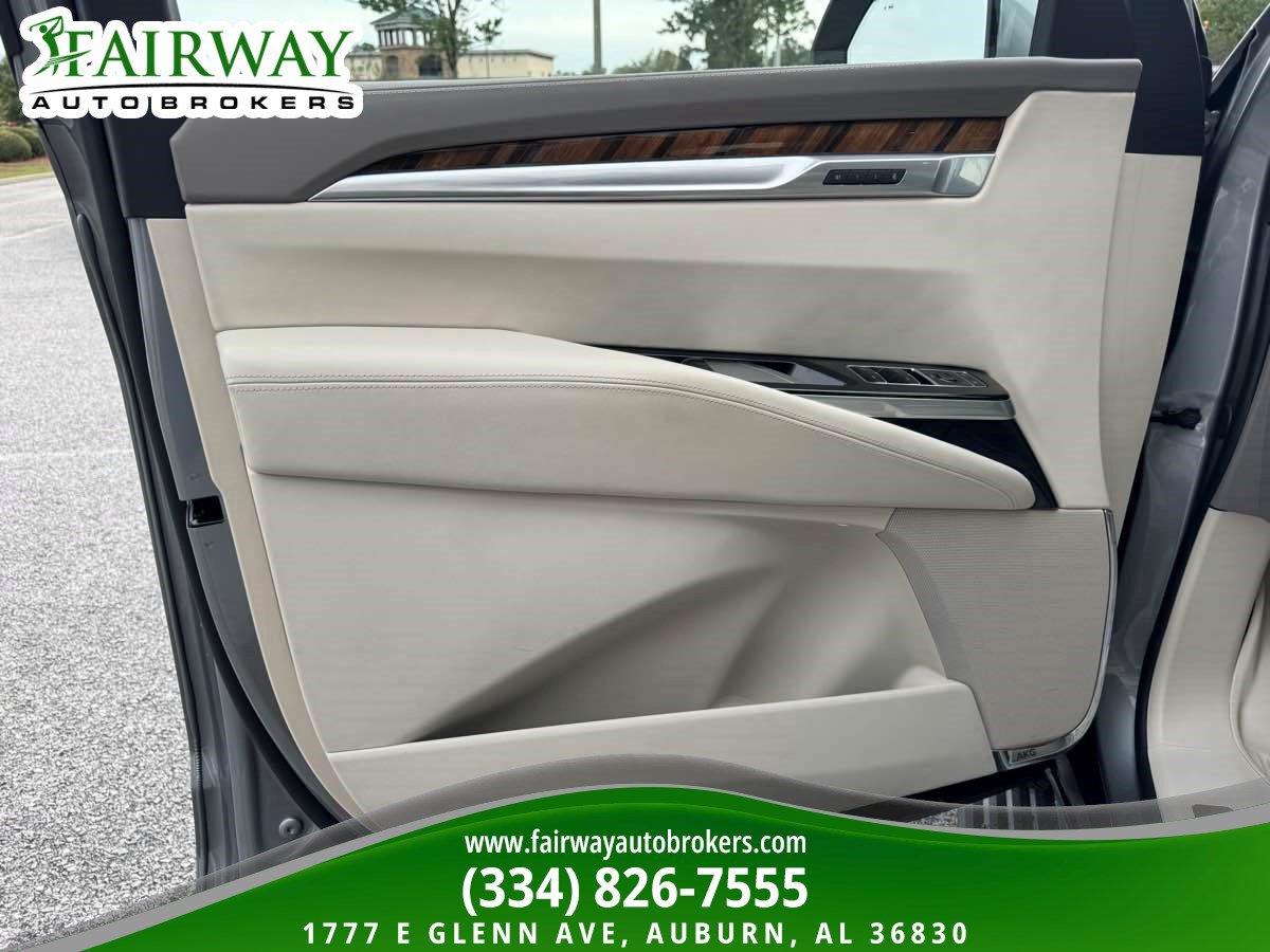Used 2026 Cadillac Escalade Platinum Sport w/ LPO, ONYX Package AWD/4WD image 32