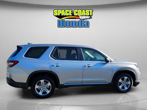 New 2025 Honda Pilot EX-L image 10