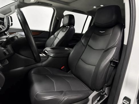 Used 2020 Cadillac Escalade ESV Luxury RWD image 9