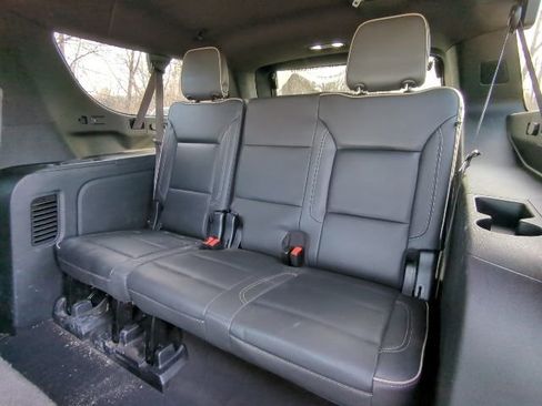Used 2023 GMC Yukon XL SLT image 18