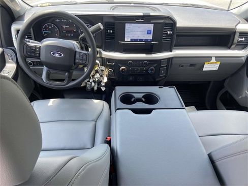 New 2025 Ford F550 4x4 Crew Cab Super Duty image 10