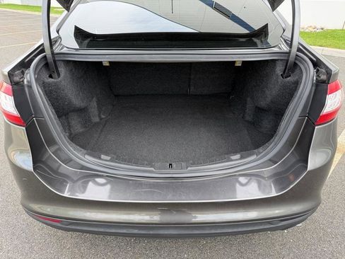 Used 2015 Ford Fusion S image 18