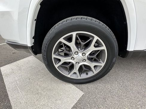 Used 2018 Jeep Grand Cherokee Limited image 4