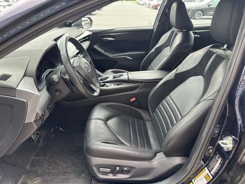 Used 2022 Toyota Avalon Touring FWD image 6
